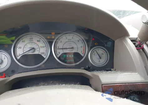 2010 Chrysler Town & Country Lx from USA, damaged, VIN 2A4RR4DE8AR161837